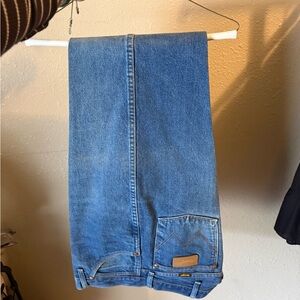 Wrangler Men's Relaxed Fit Light Blue Jeans